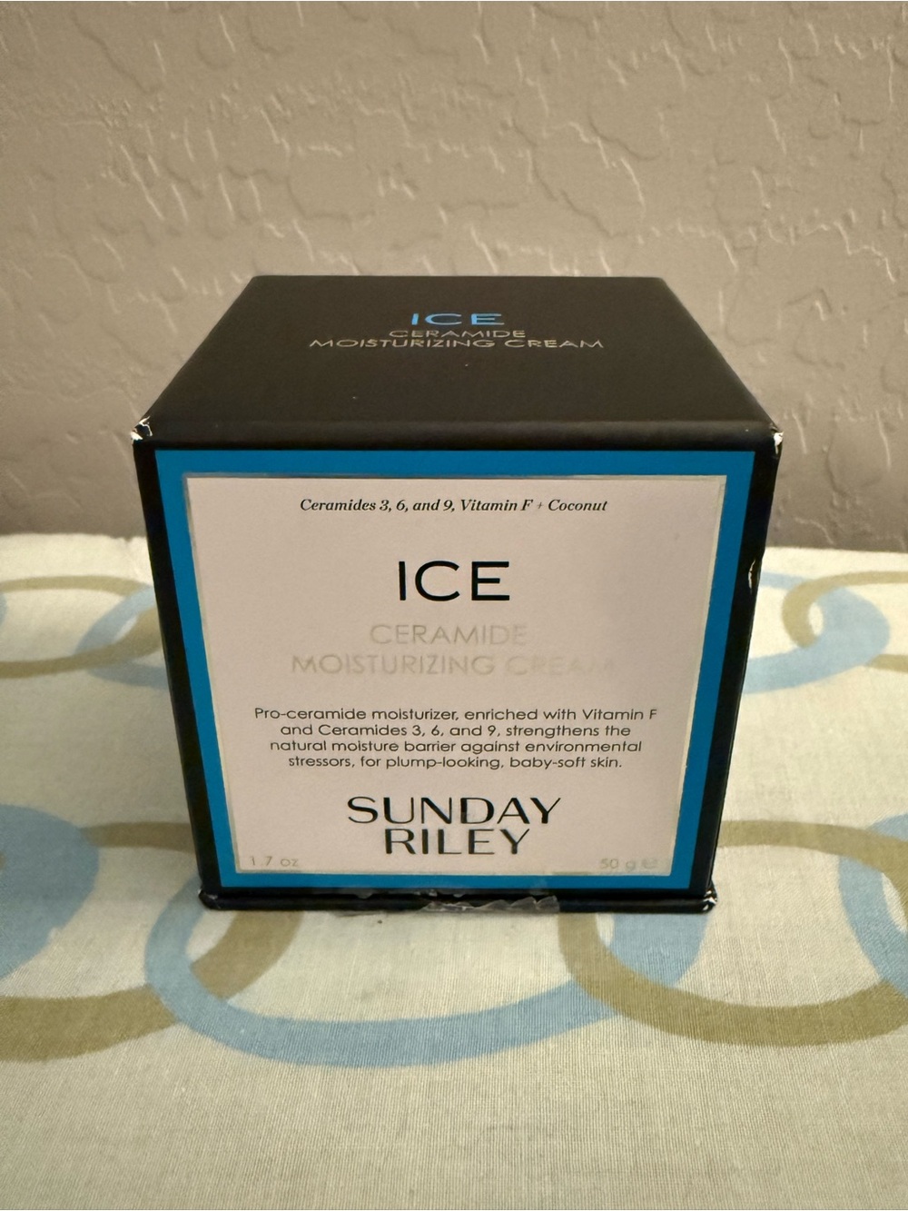 Sunday Riley ICE Ceramide Moisturizing Cream - Black/Blue/White